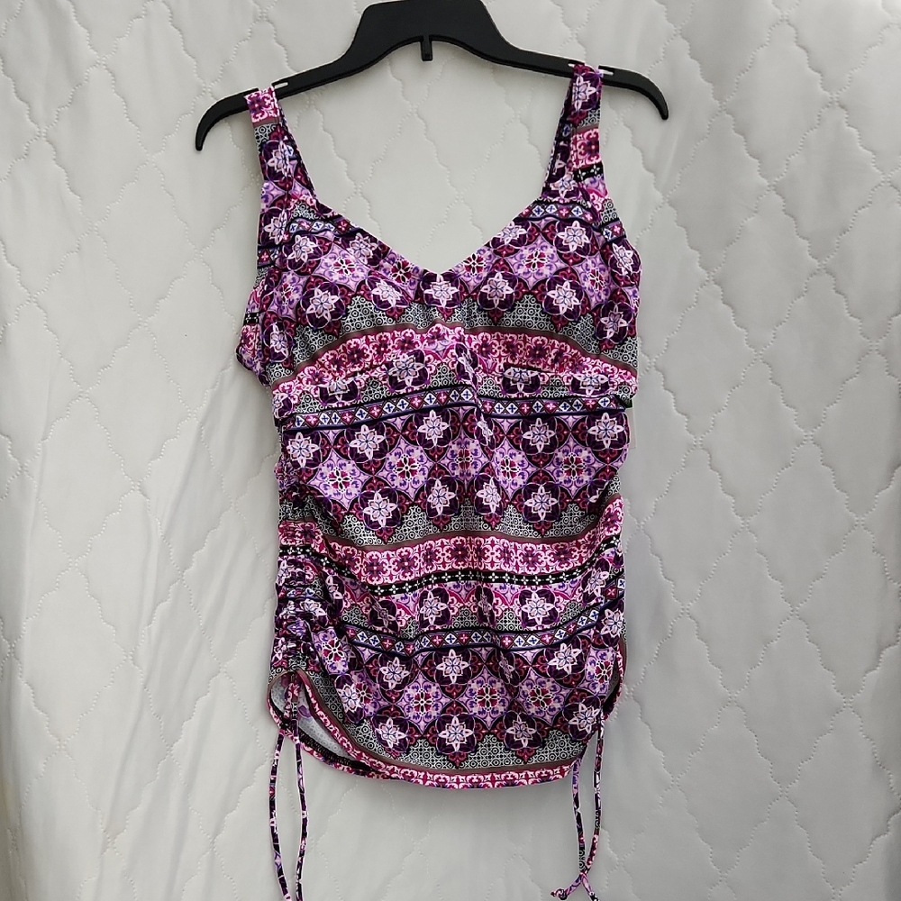 NWT 24th & Ocean Pink and Purple Patterned Tankini Top